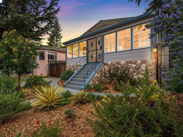 7570 Circle Hill Dr, Oakland, CA 94605