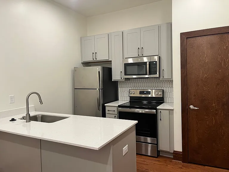 303 Greenup (NEW) — Photo 6