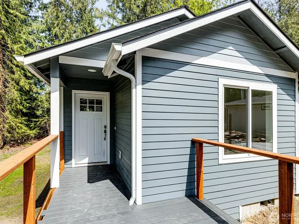 1116 1/2 W 17th, Port Angeles, WA 98363
