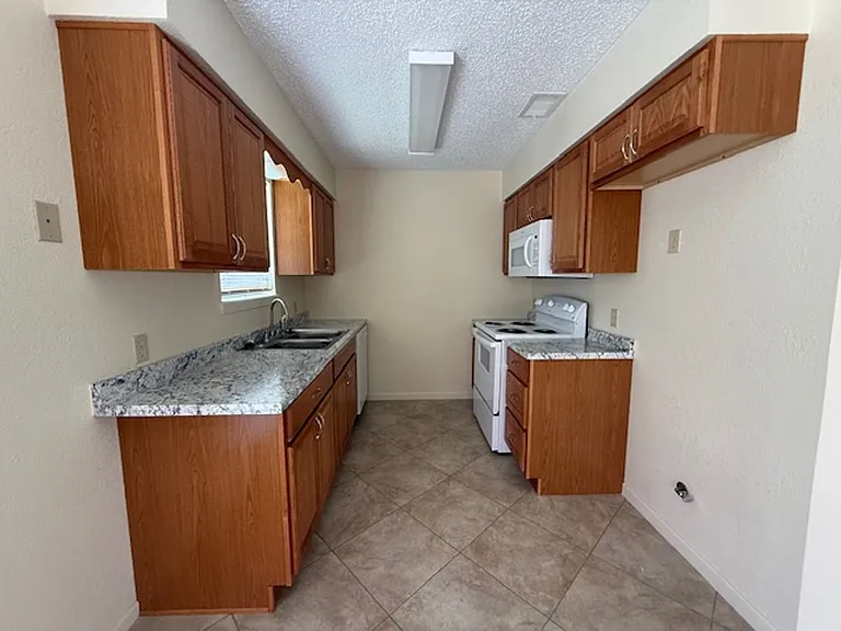 757 Alisons Way — Photo 6