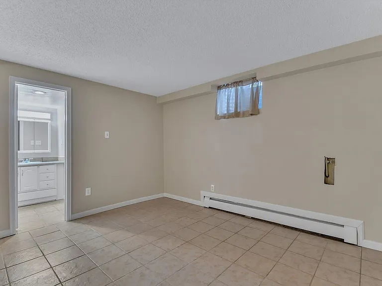 7687 Newman St — Photo 28