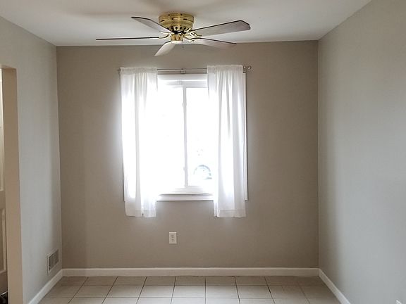4th image of 100 W Harwood Ave