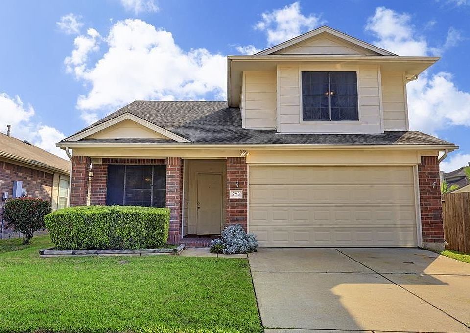 1st image of 2718 Villa Del St