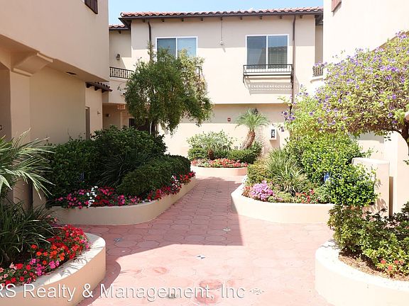 2nd image of 5753 N White Oak Ave #16
