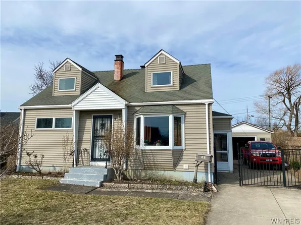 6 Nokomis Pkwy, Cheektowaga, NY 14225