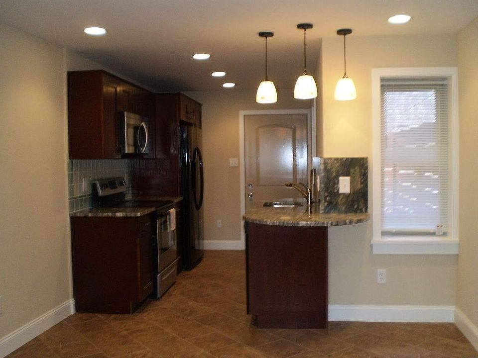 1st image of 429 Union St