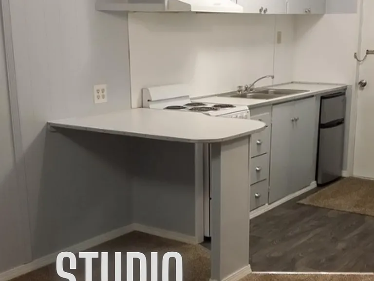 2808 S 221st St #13 — Photo 10