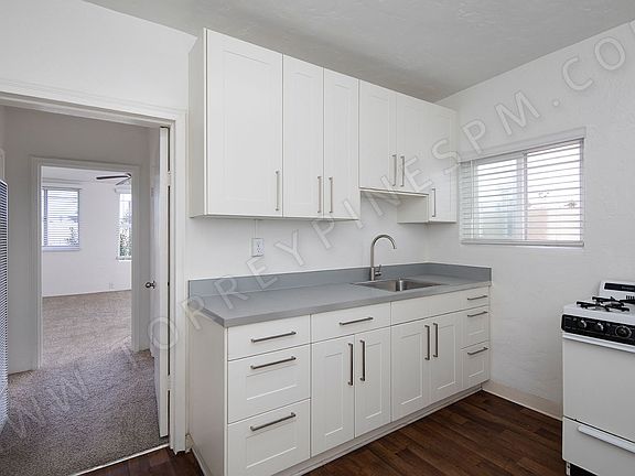4th image of 7528 Cuvier St #5