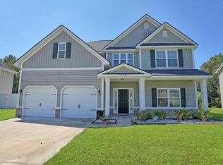 648 Red Oak Ln, Hinesville, GA 31313