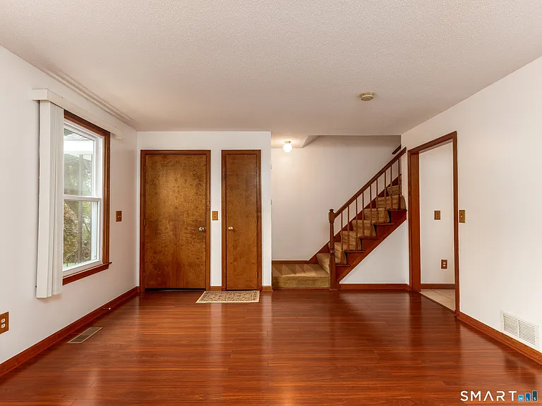 115 Brandegee Ln — Photo 6