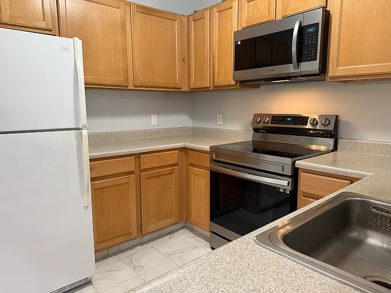 140 Railroad Ave #UB102 — Photo 15