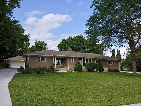 2nd image of 105 Heilman Ave