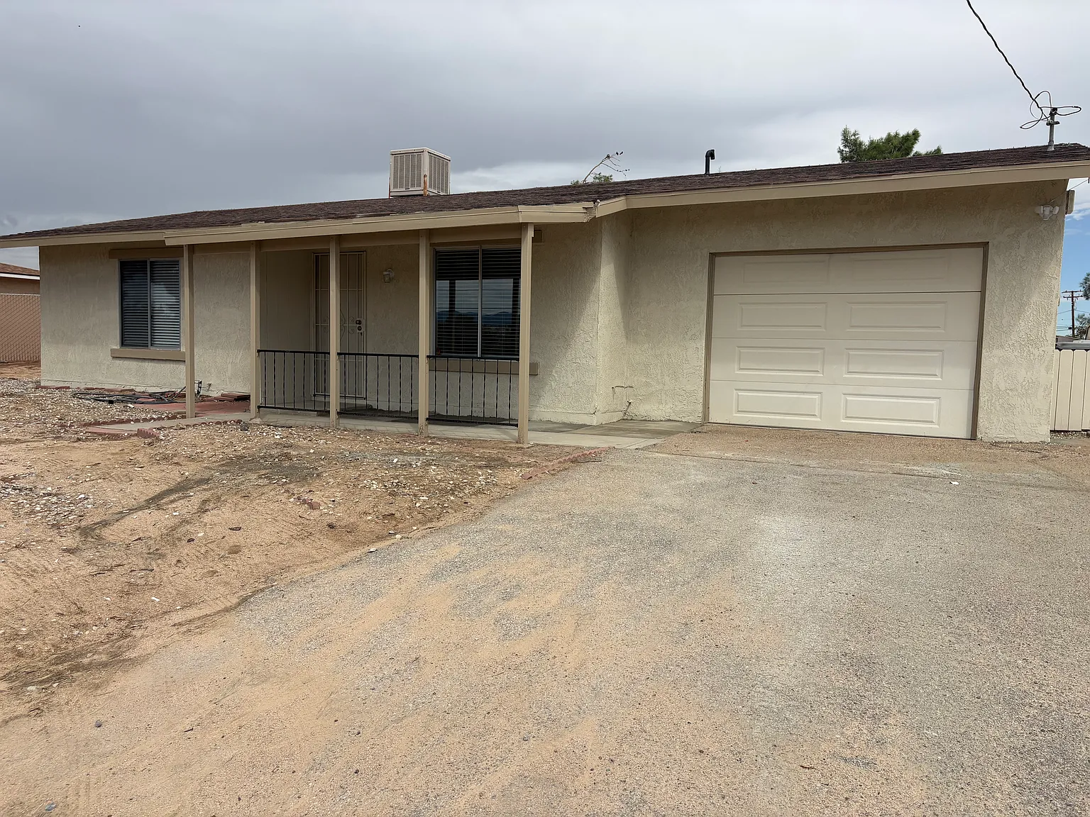 2 bed, 864 sqft, $1,800 — Photo 1