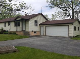 7599 Dublin Rd, Bergen, NY 14416