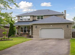 16 Royal Colwood Ct, Vaughan, ON L4K2J3