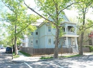 142 Gordon St, Perth Amboy, NJ 08861