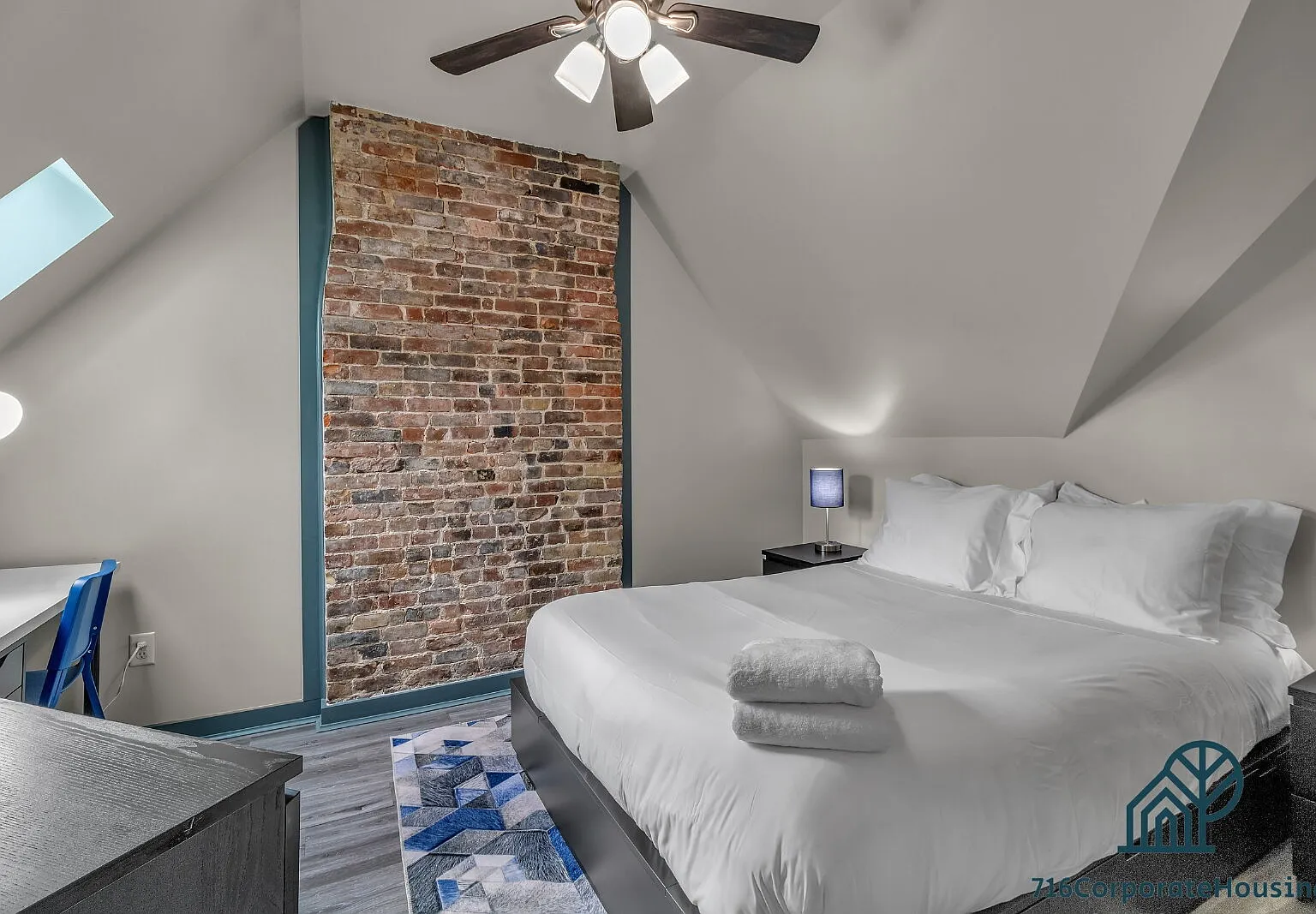 2 bed, 1.0 bath, $2,200 — Photo 4