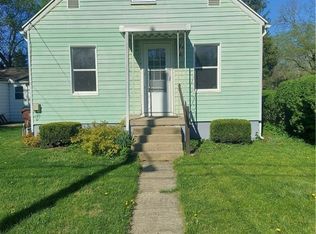 825 Englewood Dr, Englewood, OH 45322