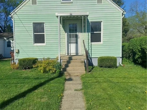 825 Englewood Dr, Englewood, OH 45322