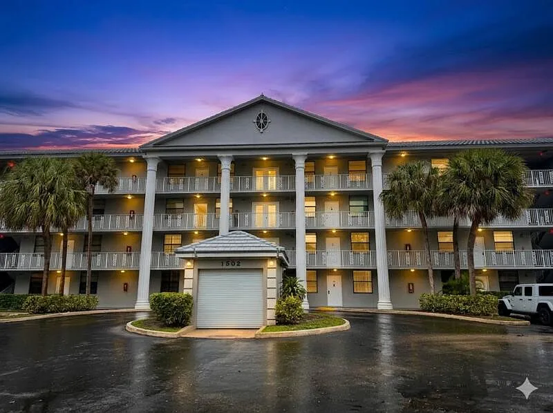 Building Photo - 1502 Whitehall Dr #104