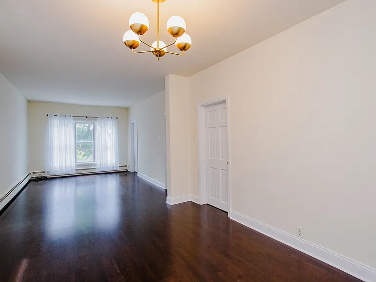 3607 S Emerald Ave #1 — Photo 5