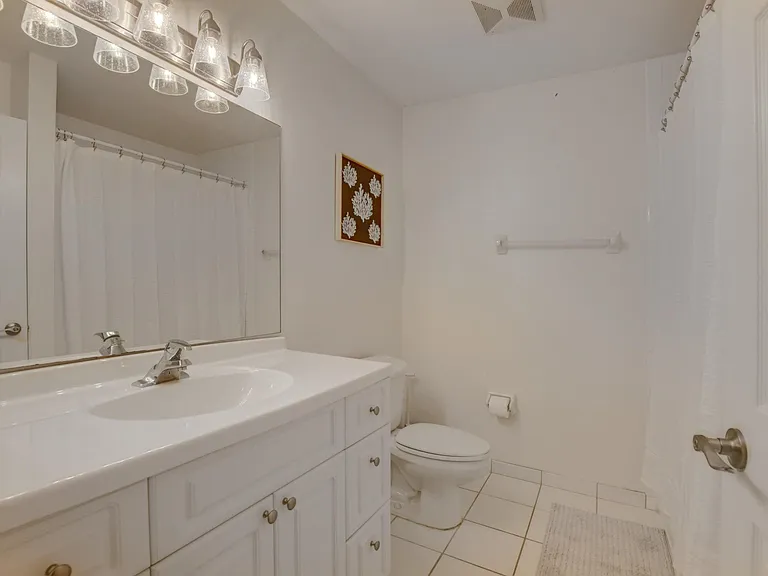 2177 SE 1st St #A — Photo 18