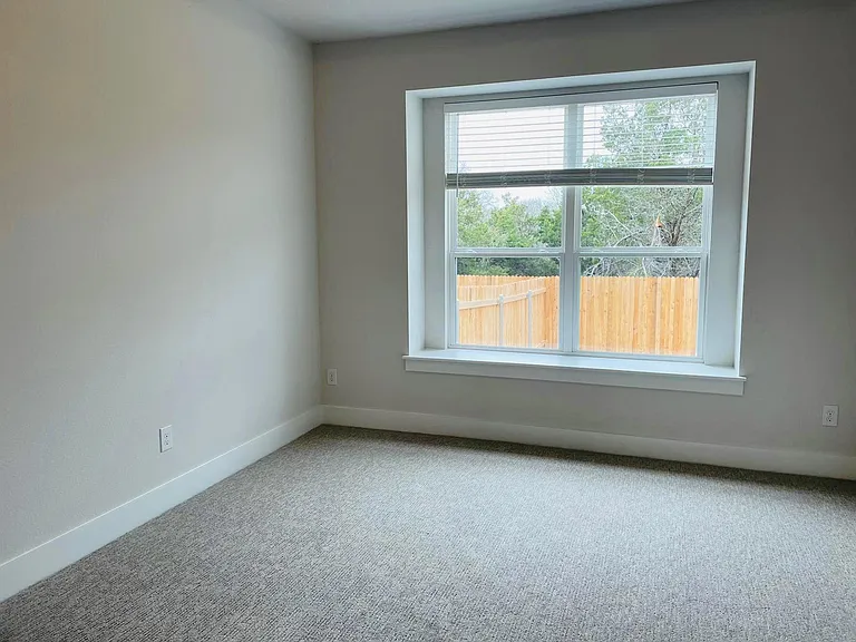 158 Elisha Dr — Photo 7