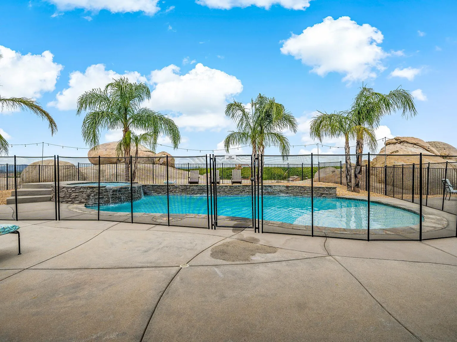 6 bed, 5.5 bath, 6300 sqft, $14,000 — Photo 3