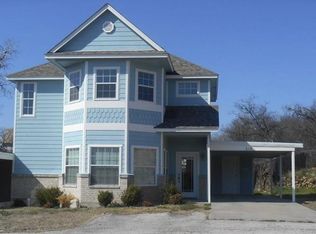 519 NE 1st St, Mineral Wells, TX 76067