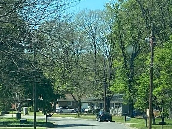 5th image of 2308 Euclid Rd NW