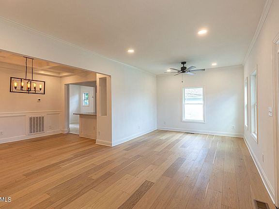 4th image of 1205 Hiawassee Ave