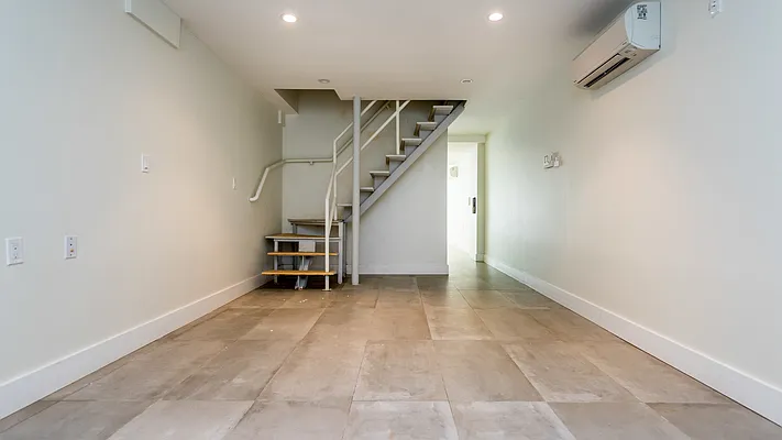 Rented by Nooklyn NYC LLC | media 34