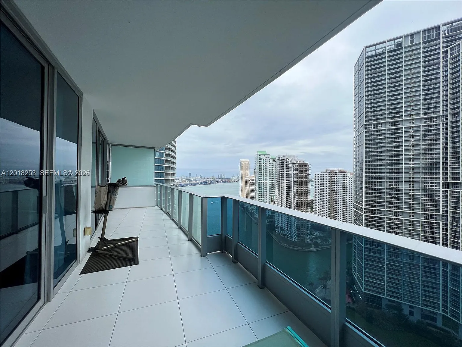 Epic West Condo — Photo 3