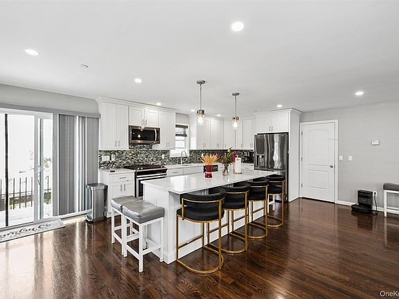 3rd image of 663 Arthur Street