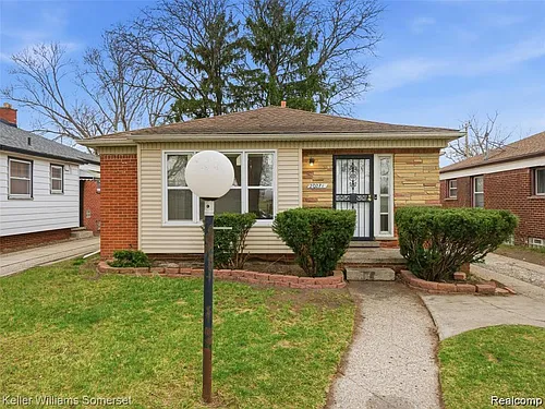 20271 Grandville Ave Photo 1