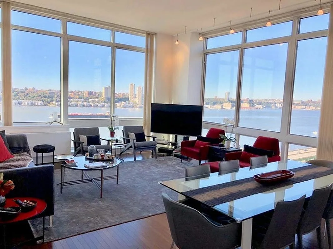 120 Riverside Blvd #Penthouse 4a photo 1