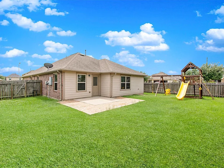 8746 Sunny Gallop Dr — Photo 18