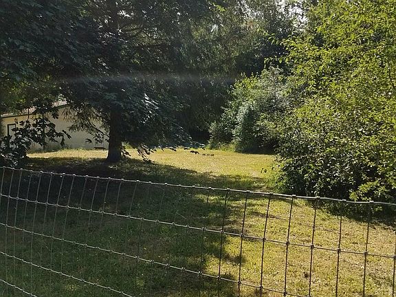 5th image of 16009 Jade St SE