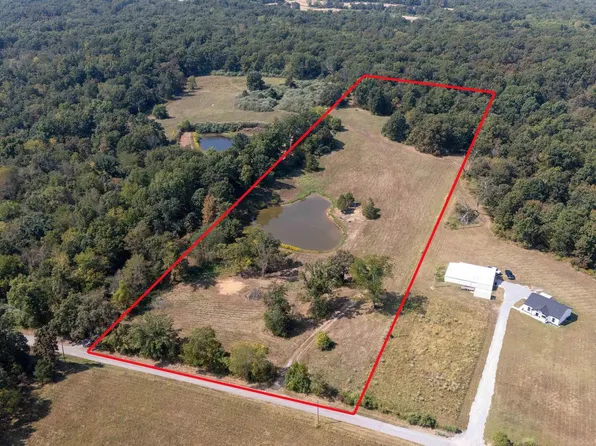 456 Brushy Creek Rd, Carrier Mills, IL 62917