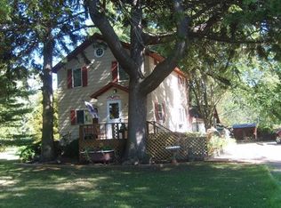 140 Harbor St, Wilson, NY 14172