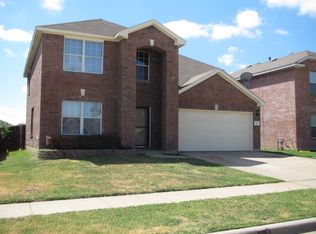 832 Hems Ln, Arlington, TX 76001