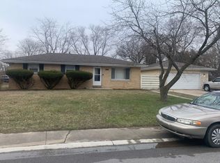 5901 Roosevelt Pl, Merrillville, IN 46410