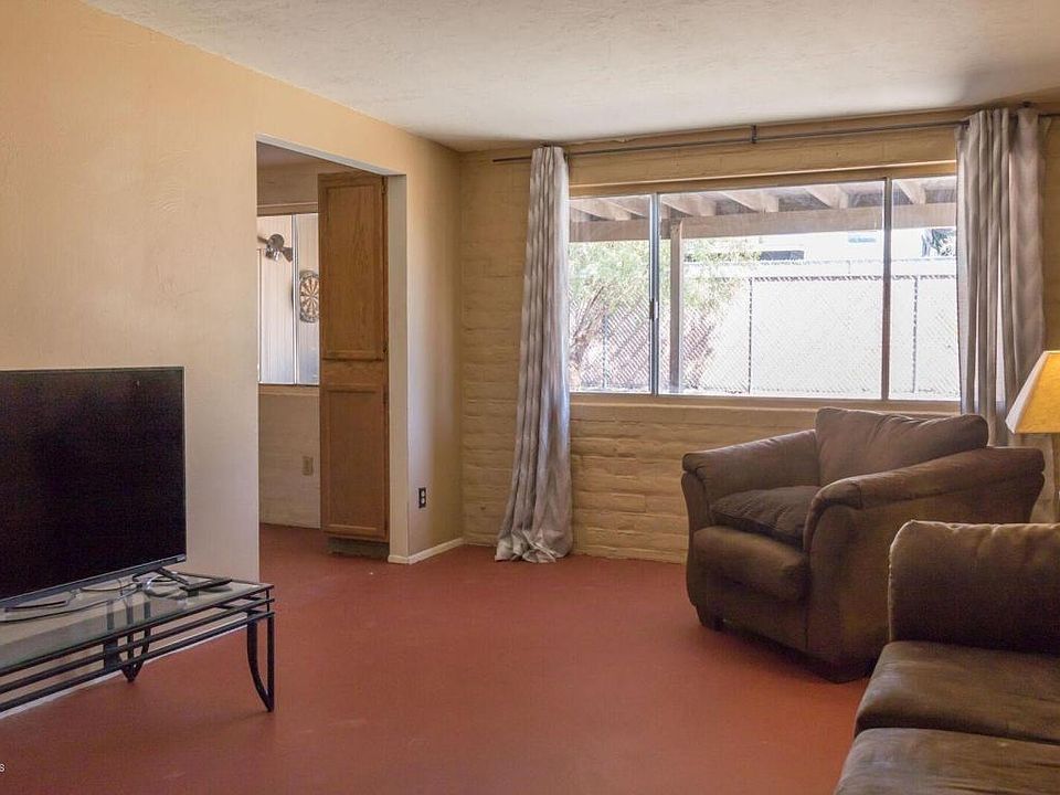 1st image of 831 S Sherwood Village Dr