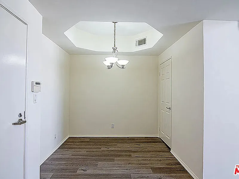 1 bed, 1.0 bath, 810 sqft, $1,790 — Photo 2