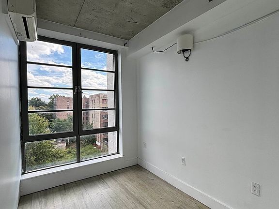 3rd image of 1930 Bedford Ave APT 6D