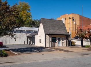 202 W Main St, Elkin, NC 28621