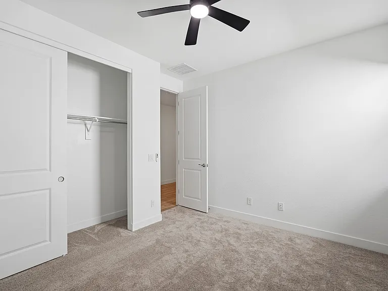 21435 W Meadowbrook Ave — Photo 16