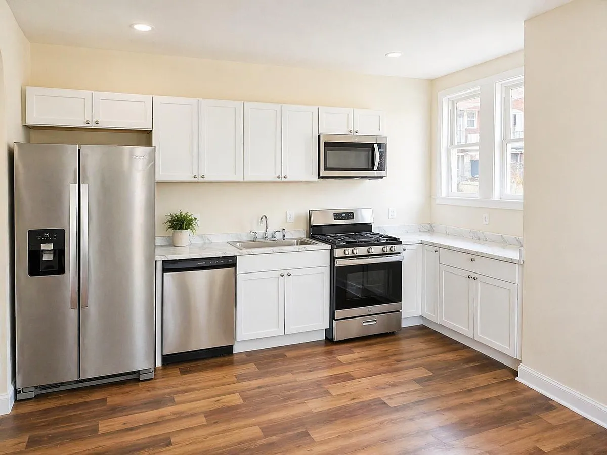 Unit Photo - 2527 W Cold Spring Ln
