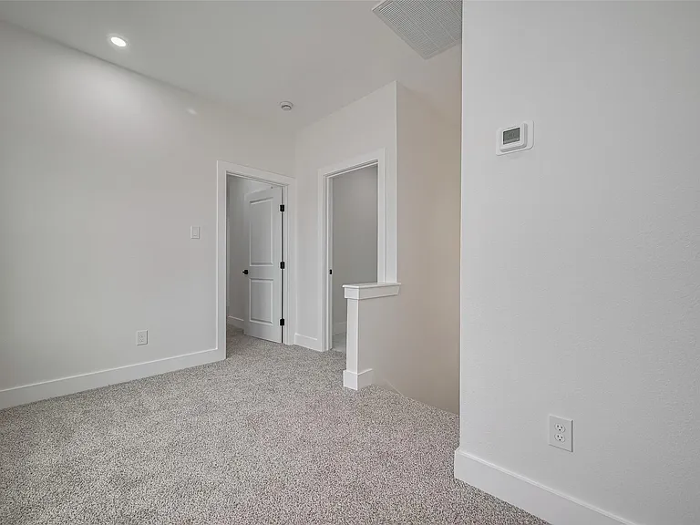 7546 Charlie St — Photo 20
