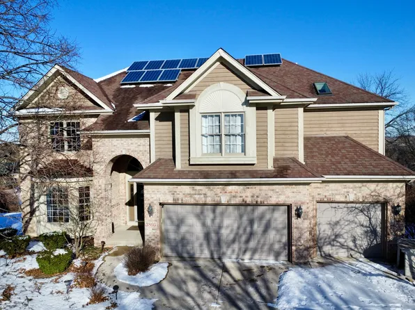 3805 Gladstone Dr, Naperville, IL 60565